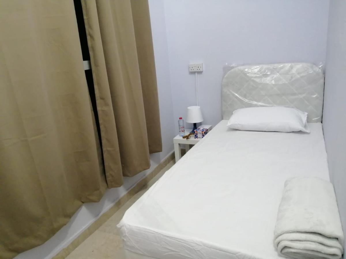 Albarsha 1 Hostel By Phm Dubaï Extérieur photo
